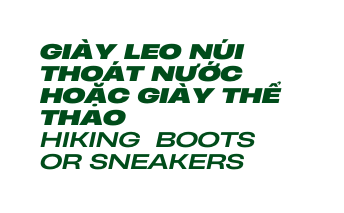 Giày leo núi thoát nước hoặc giày thể thao hiking boots or sneakers